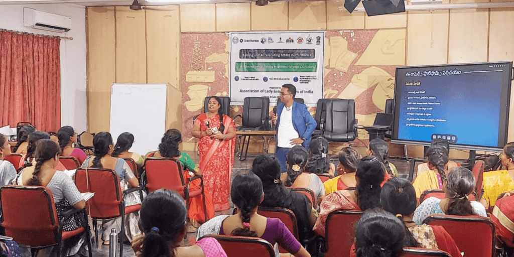 Introduction to Digital Marketing in Telugu,explaining by HemSundar Jogi(Digital Marketing Trainer)